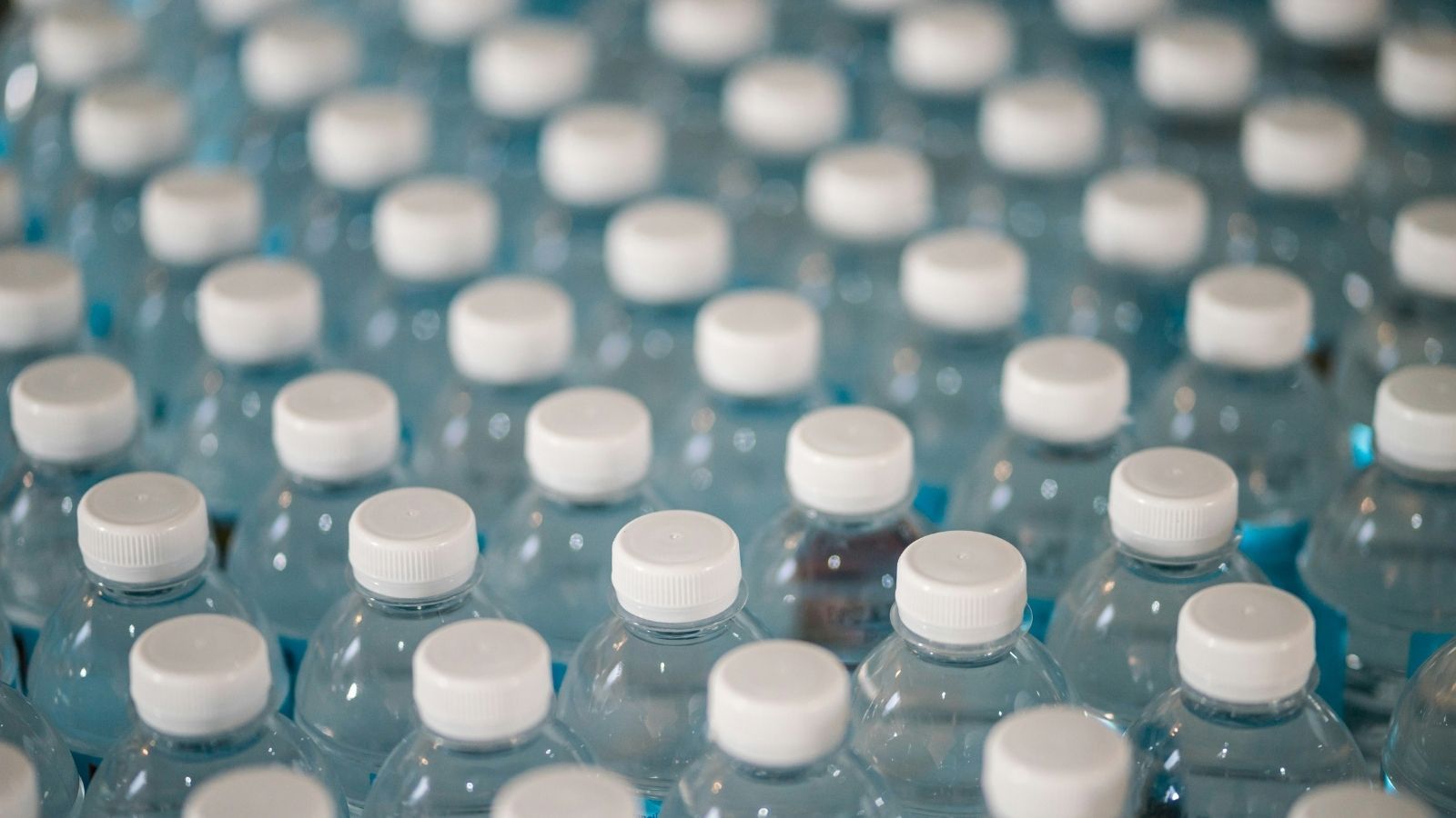 ¿Tendrás que pagar 10 céntimos más por cada envase en Mercadona si llega noviembre y no hay máquinas de reciclaje instaladas?