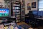 Una habitación japonesa con videojuegos
