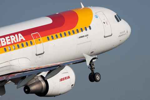 Iberia tira los precios: ofertas flash con vuelos desde 17 euros, Noticias  de Aerolíneas