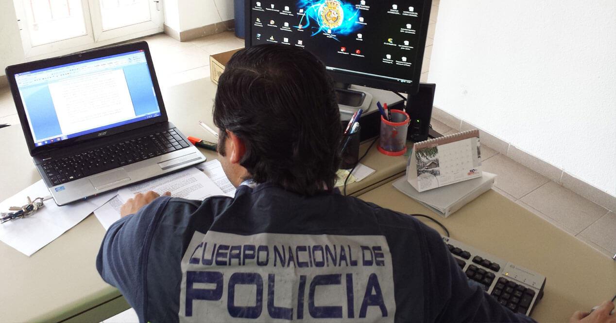 https://www.adslzone.net/app/uploads/2015/06/apertura-policia-google.jpg