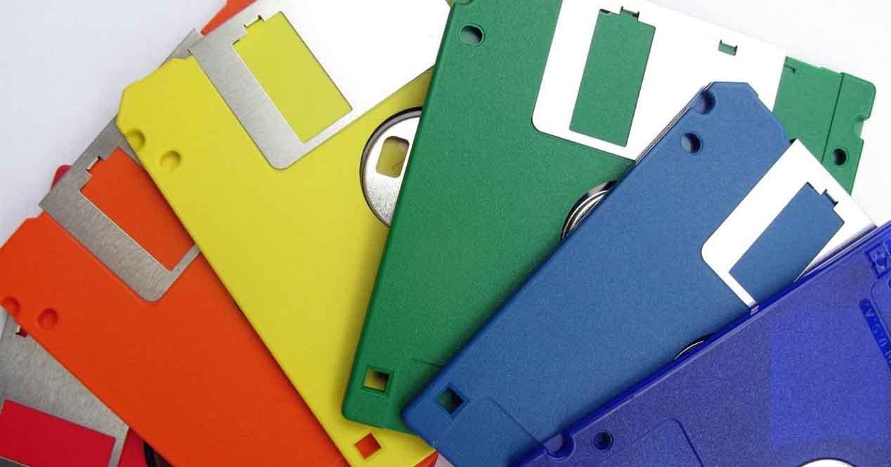 Casi 30 años de disquete: los 'tres y de hasta MB