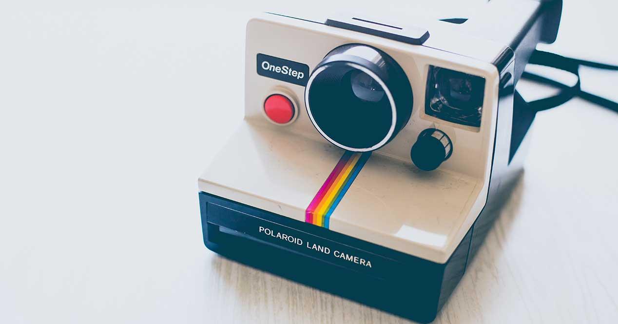itálico escribir una carta Cualquier Mejores cámaras instantáneas: ¿Cuál comprar? Polaroid, Instax y otros  modelos